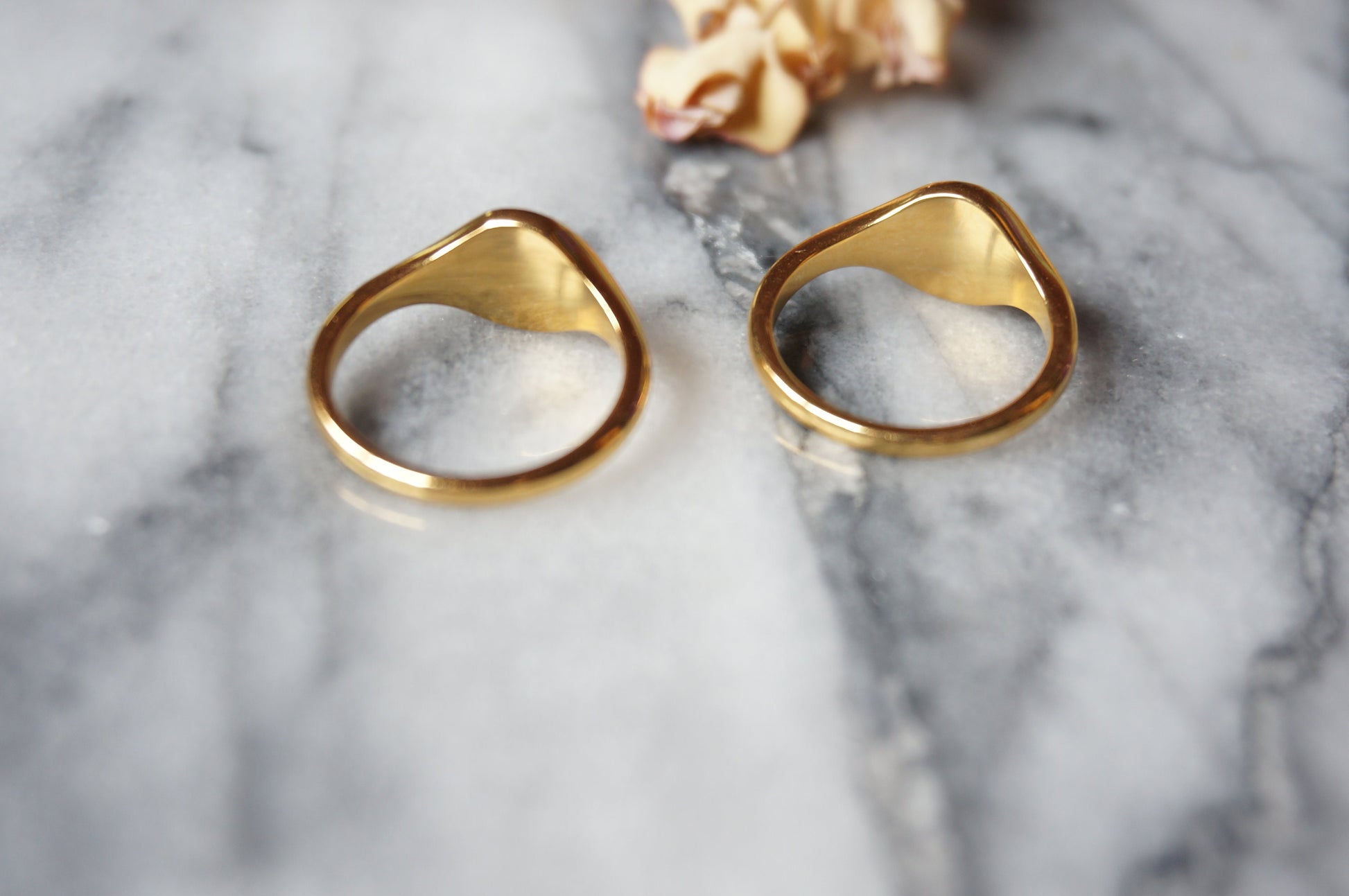 HAND-PICKED Teardrop Baroque Pearl and hand Hoop Earrings / Freshwater Pearl Unique Hoop Earrings
