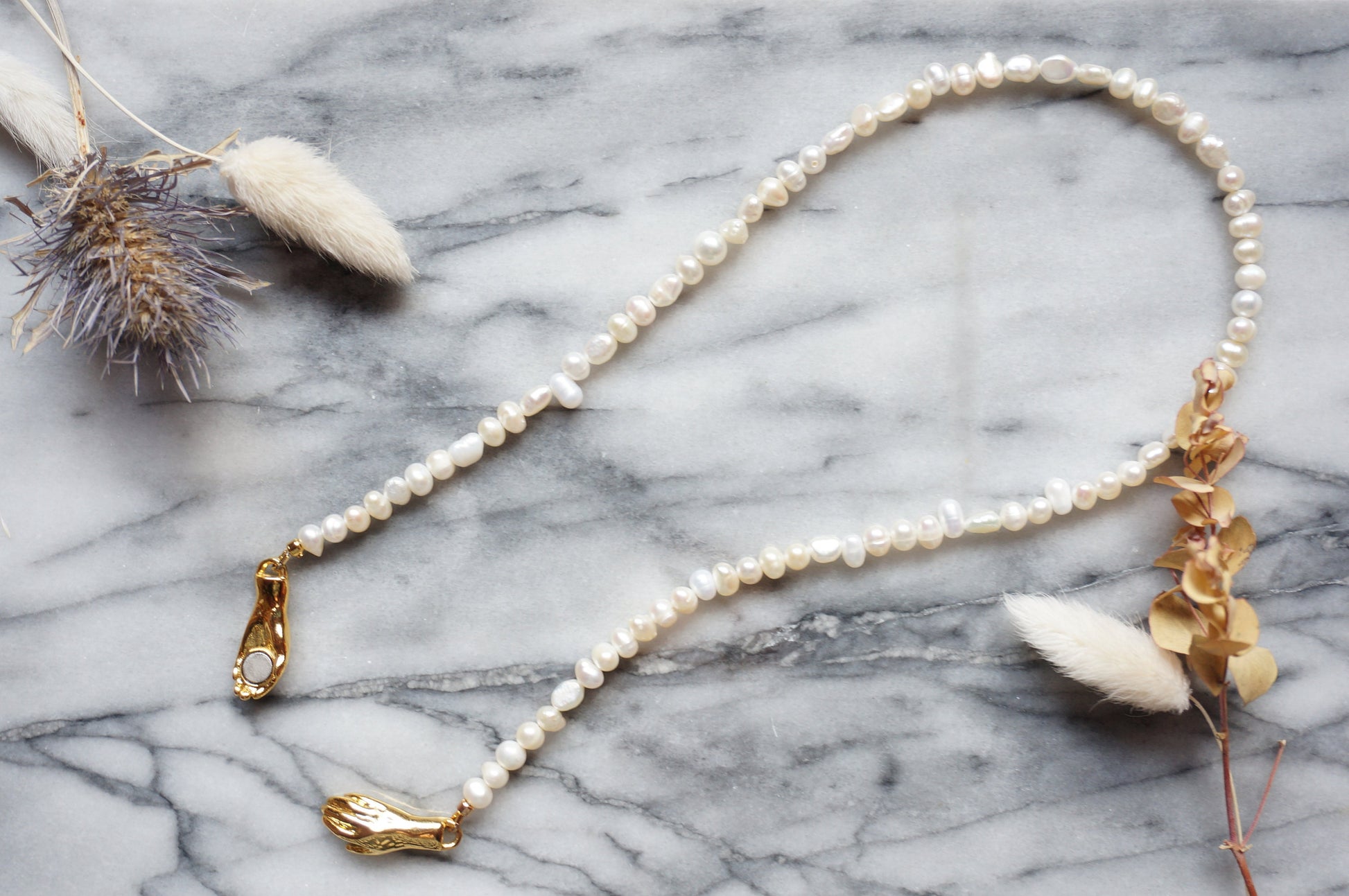 Gold / Silver Hand Holding Hand Pearl Strand Necklace, Magnet Clasp Freshwater Vintage Style Baroque Pearl Necklace