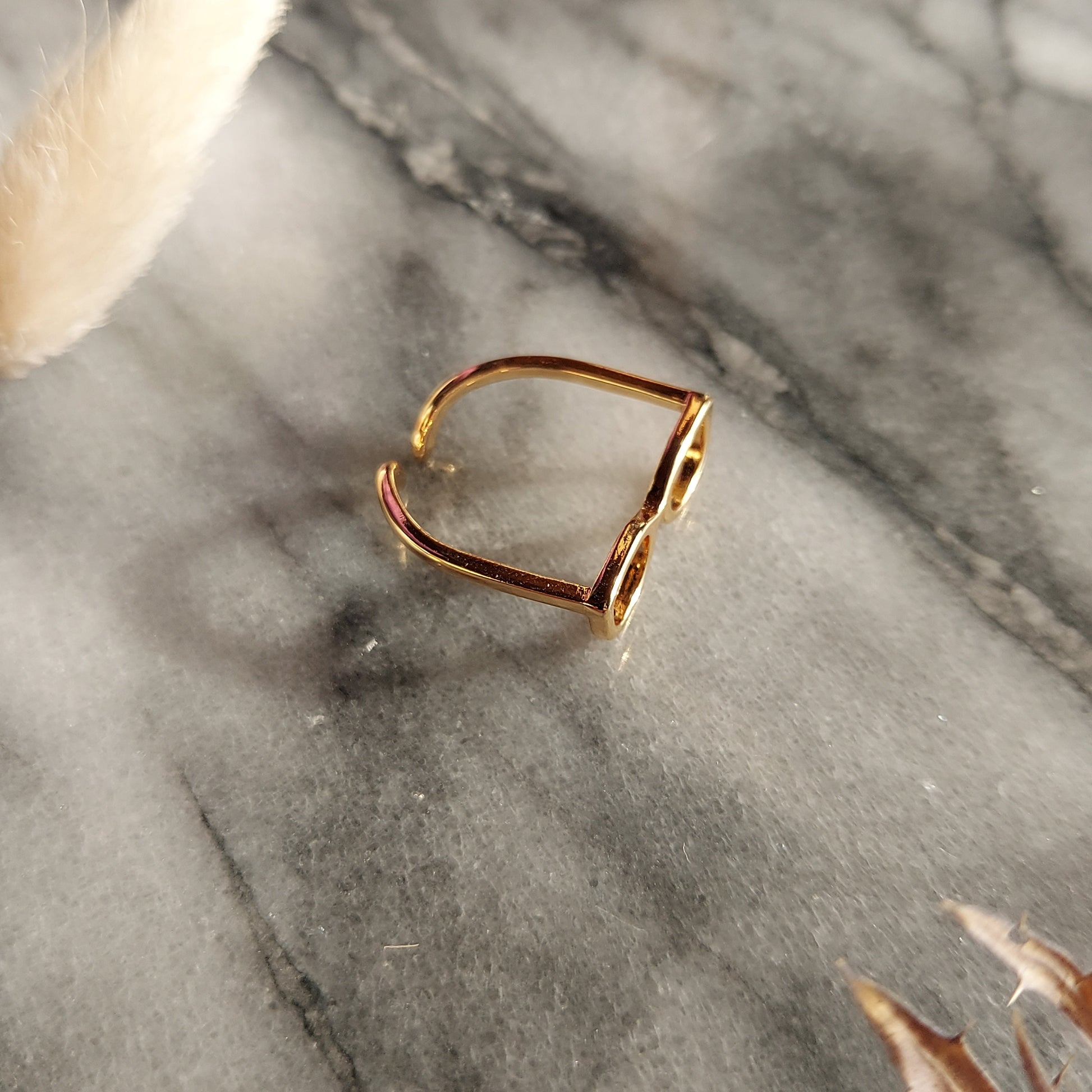 MIRANDA Gold Glasses Adjustable Ring