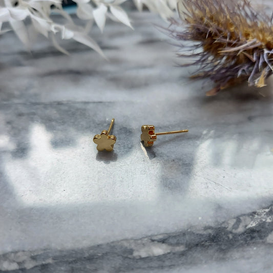 Dainty Minimal Gold Flower Stud Earrings