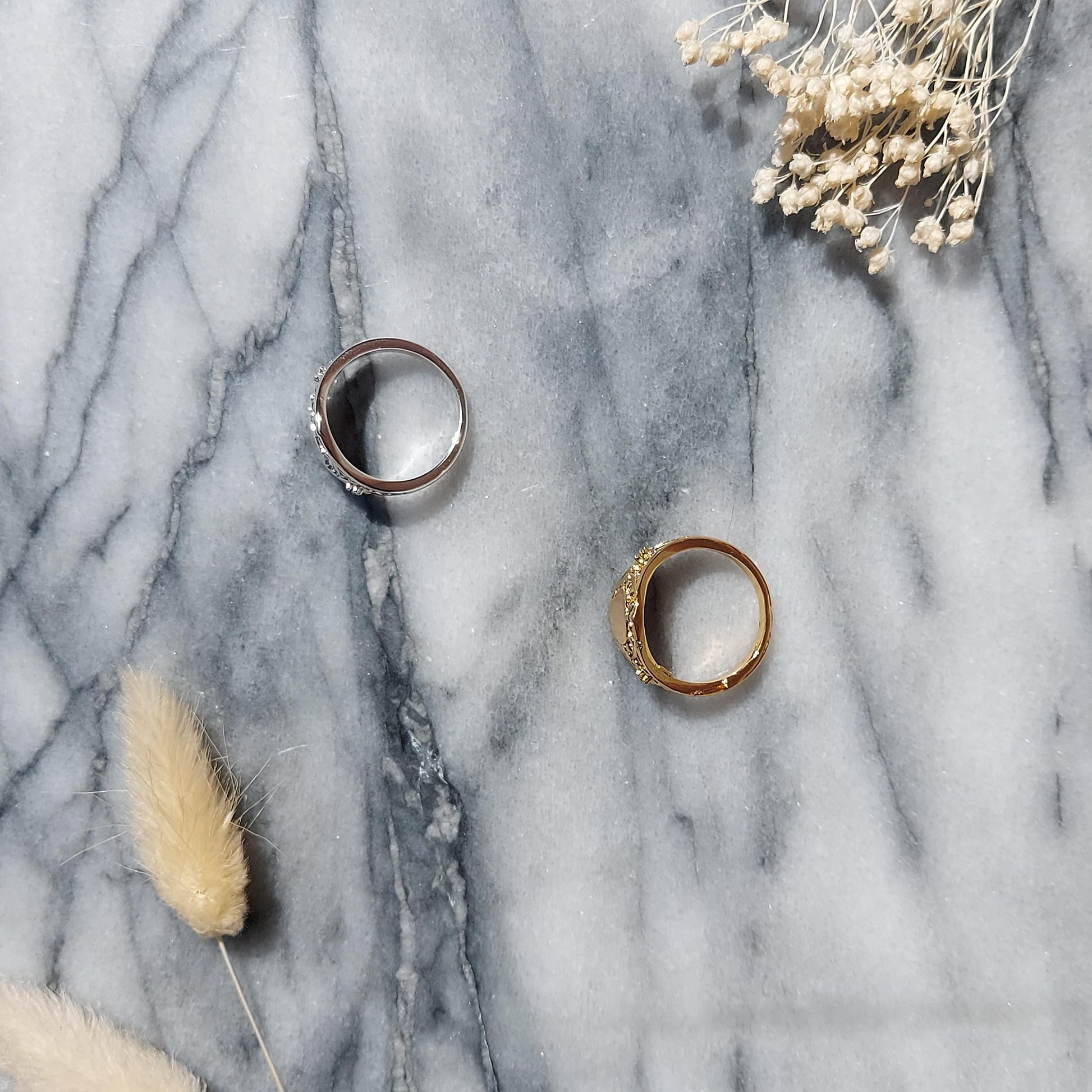 DUCHESS Silver / Gold Engraved Signet Ring