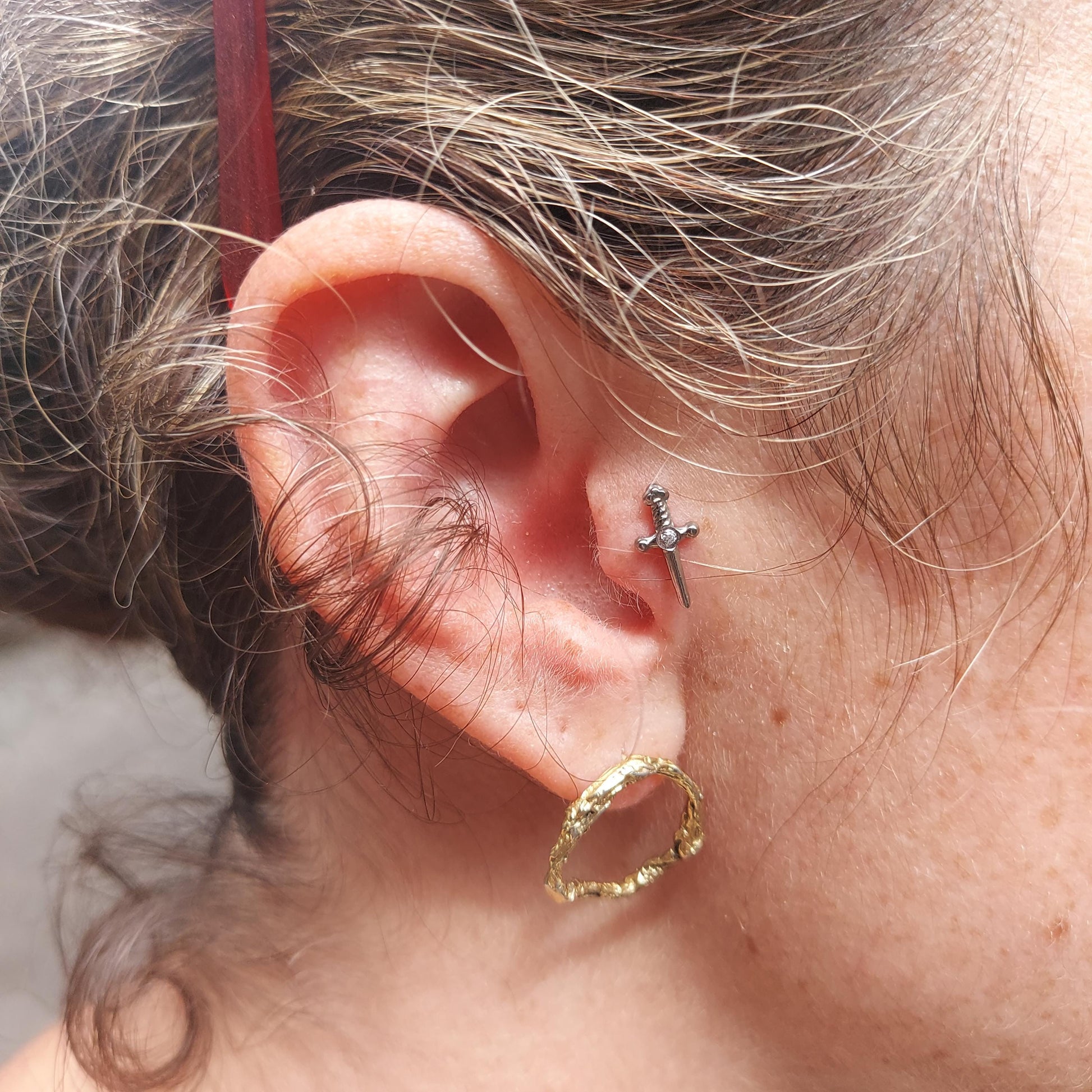 Tiny Sword Flat Back Piercing / Screw on Stud / Blood Drop / Tragus/ Conch/ Helix Piercing in Gold/ Silver