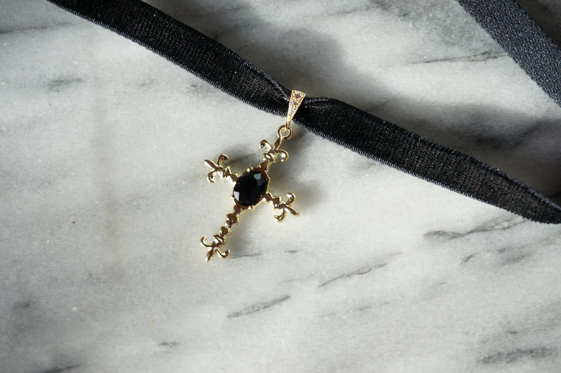 Edith Gold / Silver Black Velvet Choker