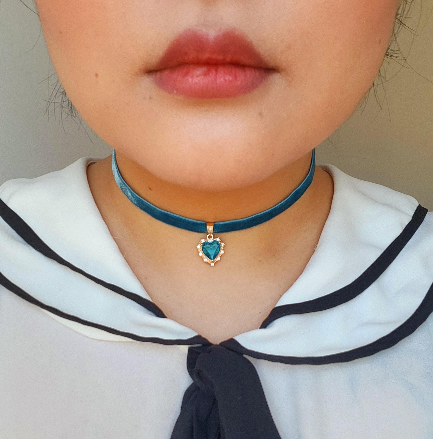 AMO Red/Blue/Green Heart Stretch Velvet Choker