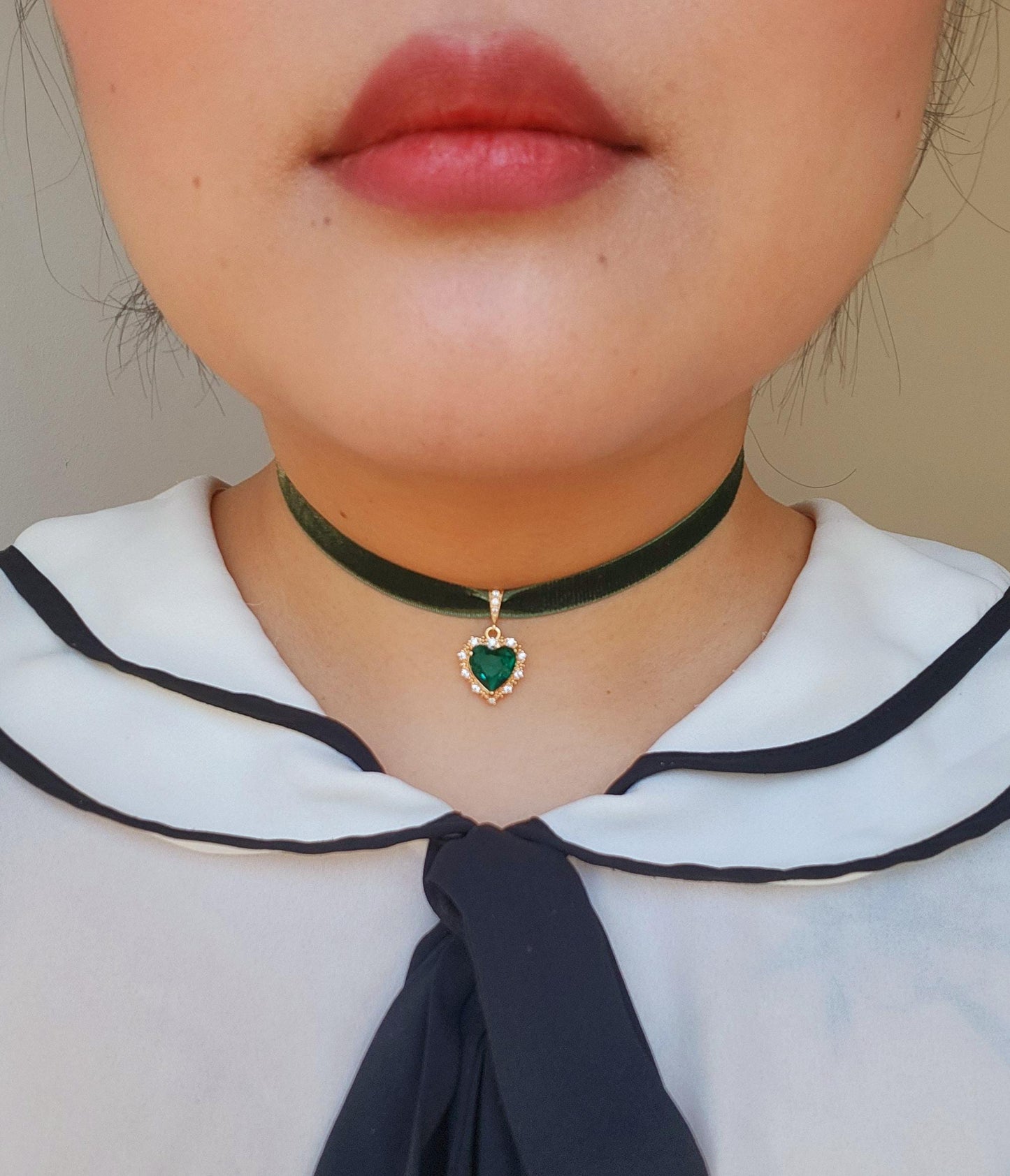 AMO Red/Blue/Green Heart Stretch Velvet Choker
