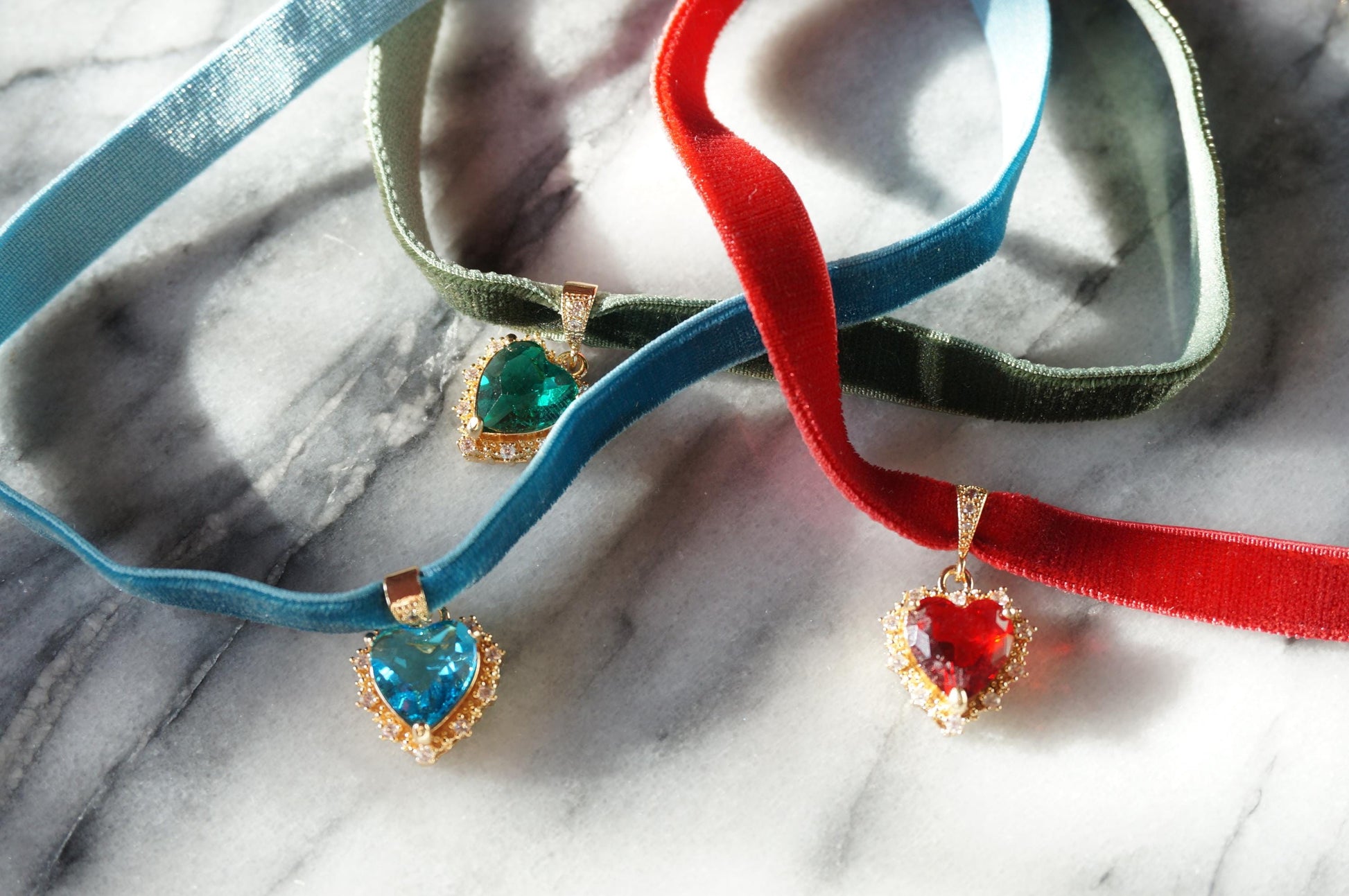 AMO Red/Blue/Green Heart Stretch Velvet Choker