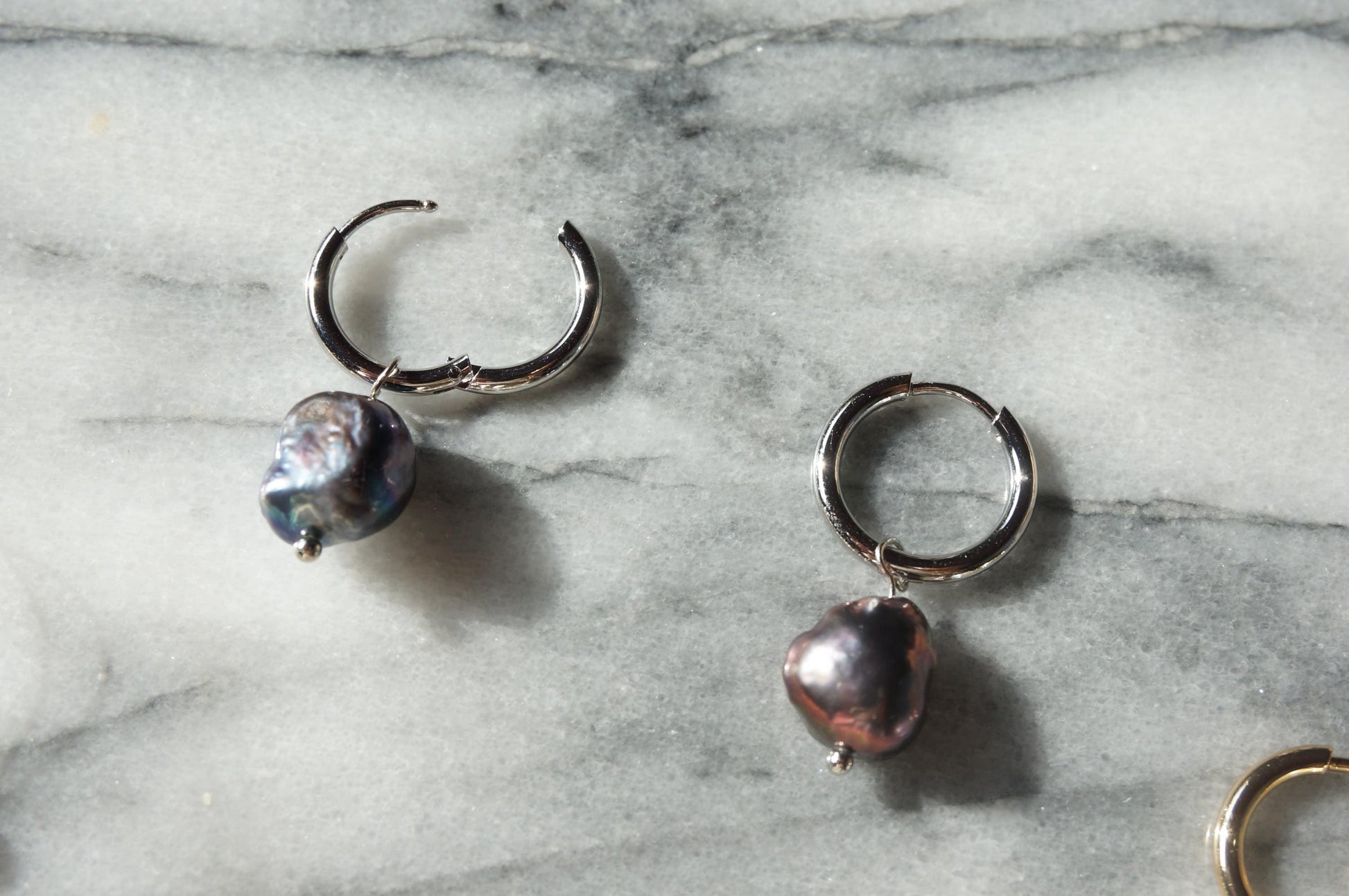 Minimal baroque white/black pearl hoop earrings/ gold and silver plated pearl earrings