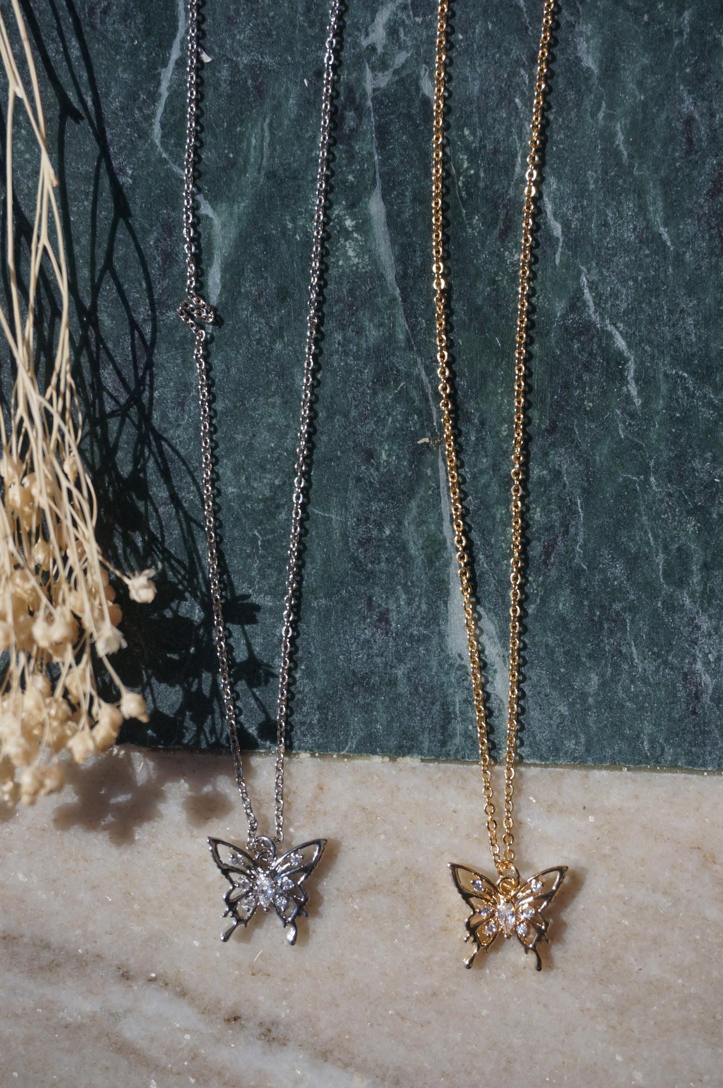 Dainty Butterfly necklace (gold/silver) Y2K Butterfly Necklace / Fairycore Necklace