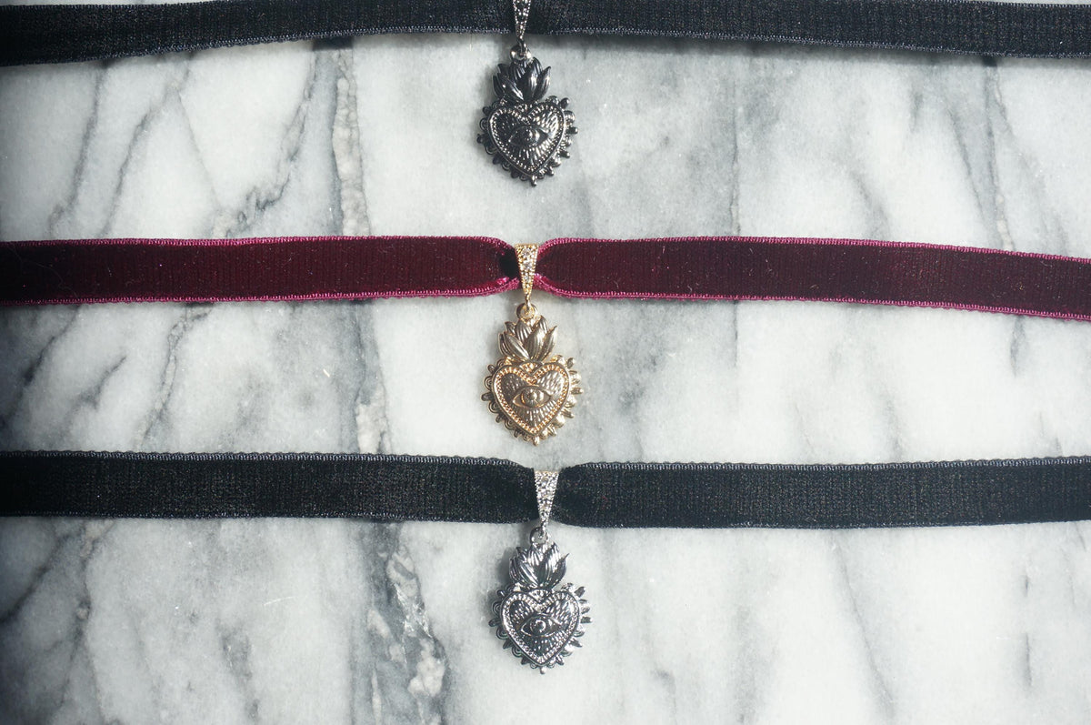 Sacred Heart Evil Eye Stretch Velvet Choker Necklace – Burgundy/Black Option