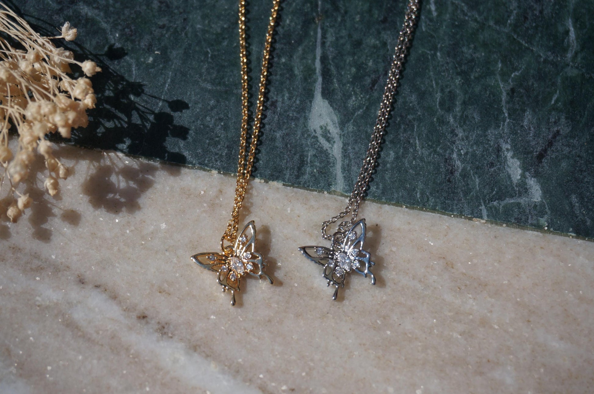 Dainty Butterfly necklace (gold/silver) Y2K Butterfly Necklace / Fairycore Necklace