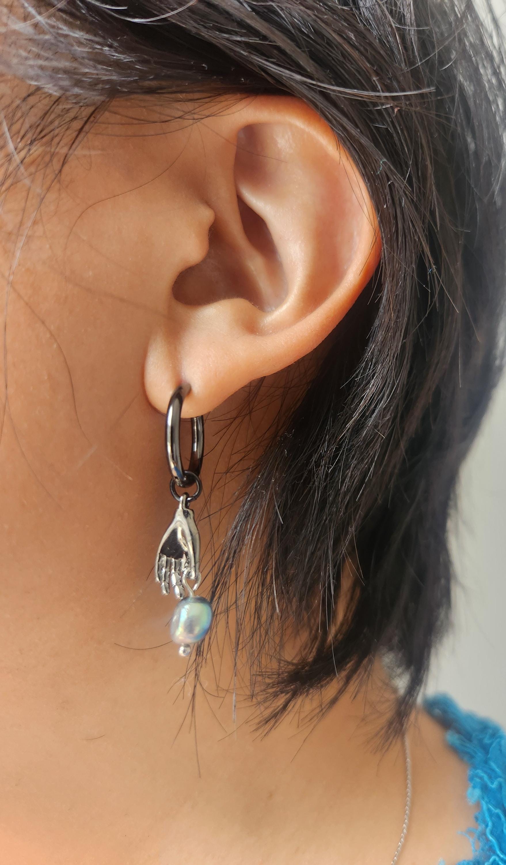 HAND-PICKED Teardrop Baroque Pearl and hand Hoop Earrings / Freshwater Pearl Unique Hoop Earrings
