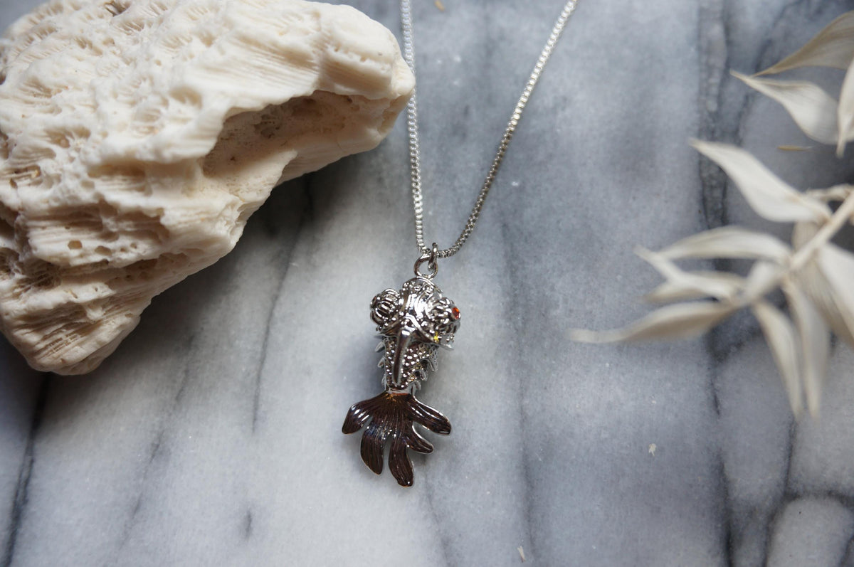 KINGYO Gold/Silver Moving Goldfish Pendant necklace