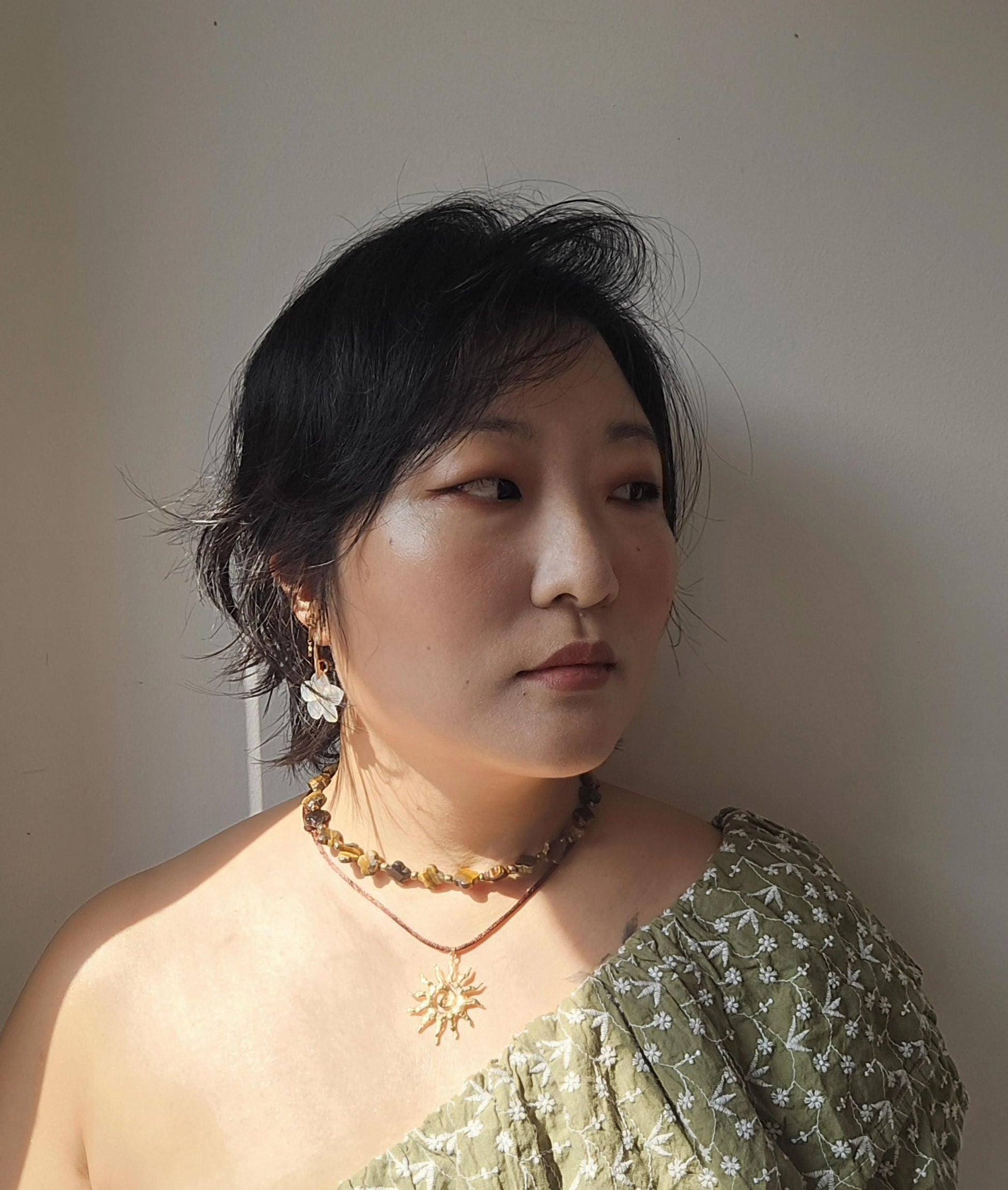 Semi-precious Stone Clover Bead Strand Necklaces / Green, Brown, Purple Stone Bead Necklaces