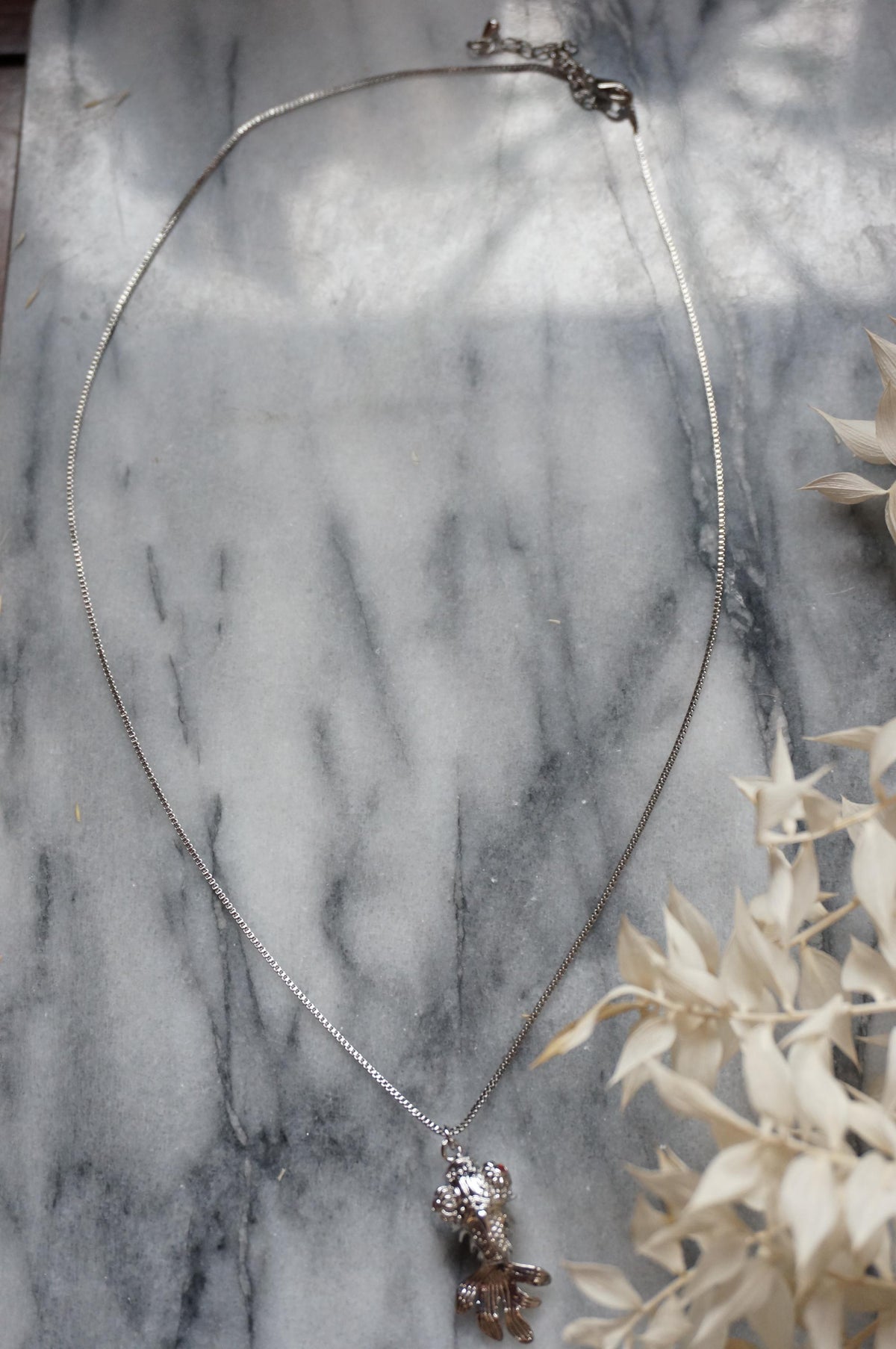 KINGYO Gold/Silver Moving Goldfish Pendant necklace