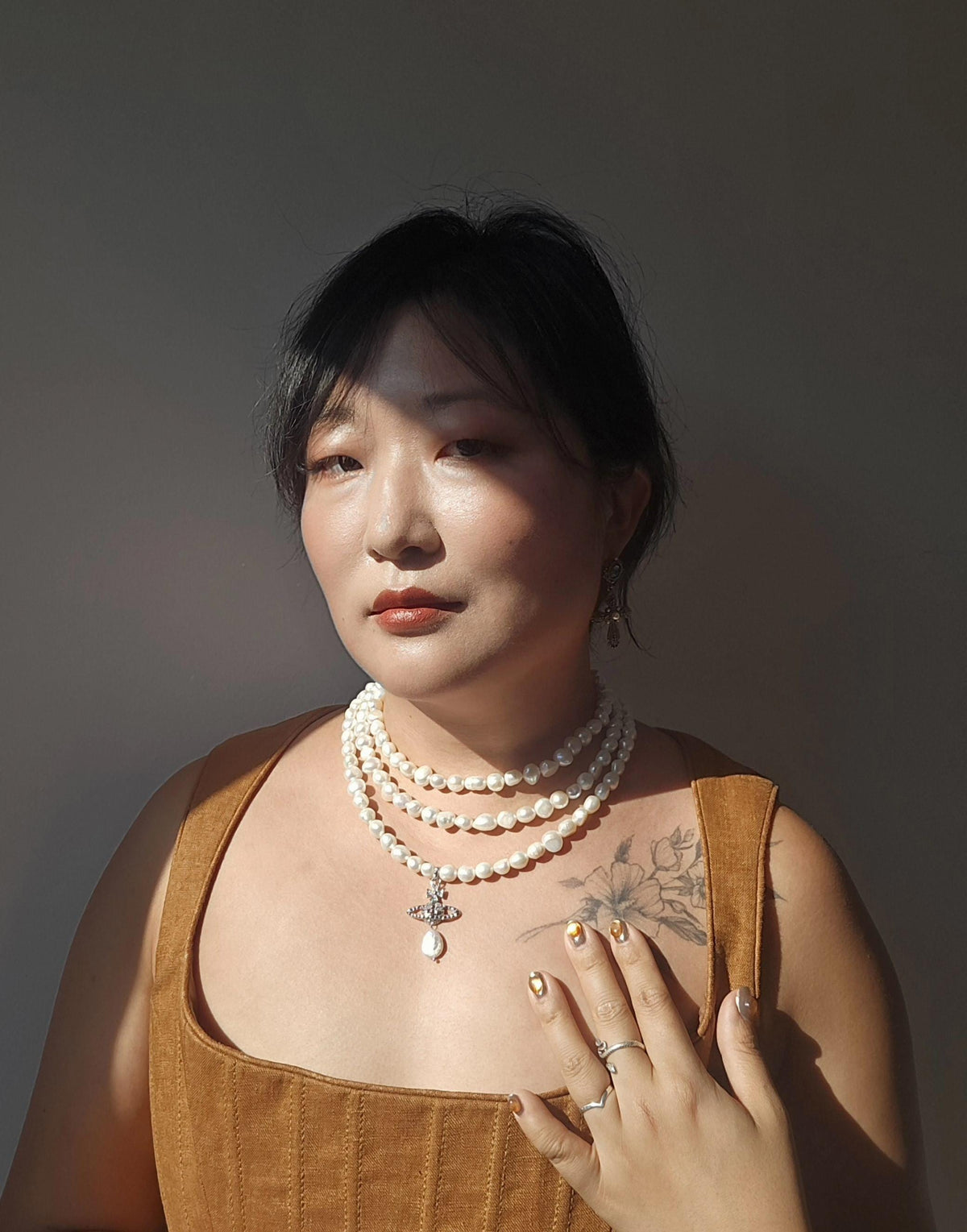 Victoria Three Layer Baroque Pearl Necklace with Orb Pendant – Gold/Silver Plated Choker