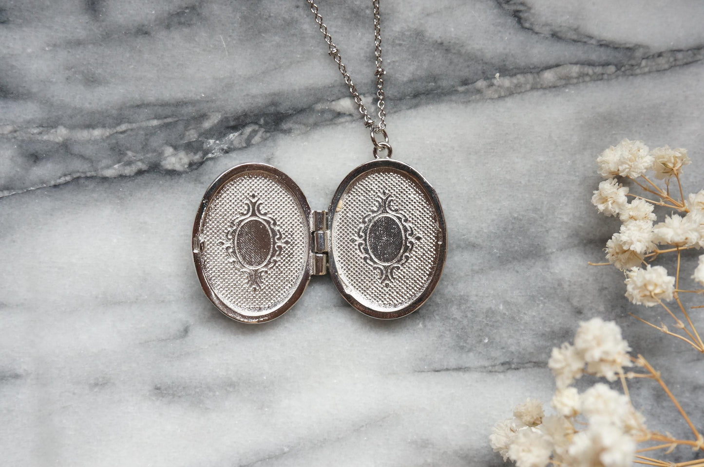 Oval Gold/Silver updated Antique Style Locket Necklace