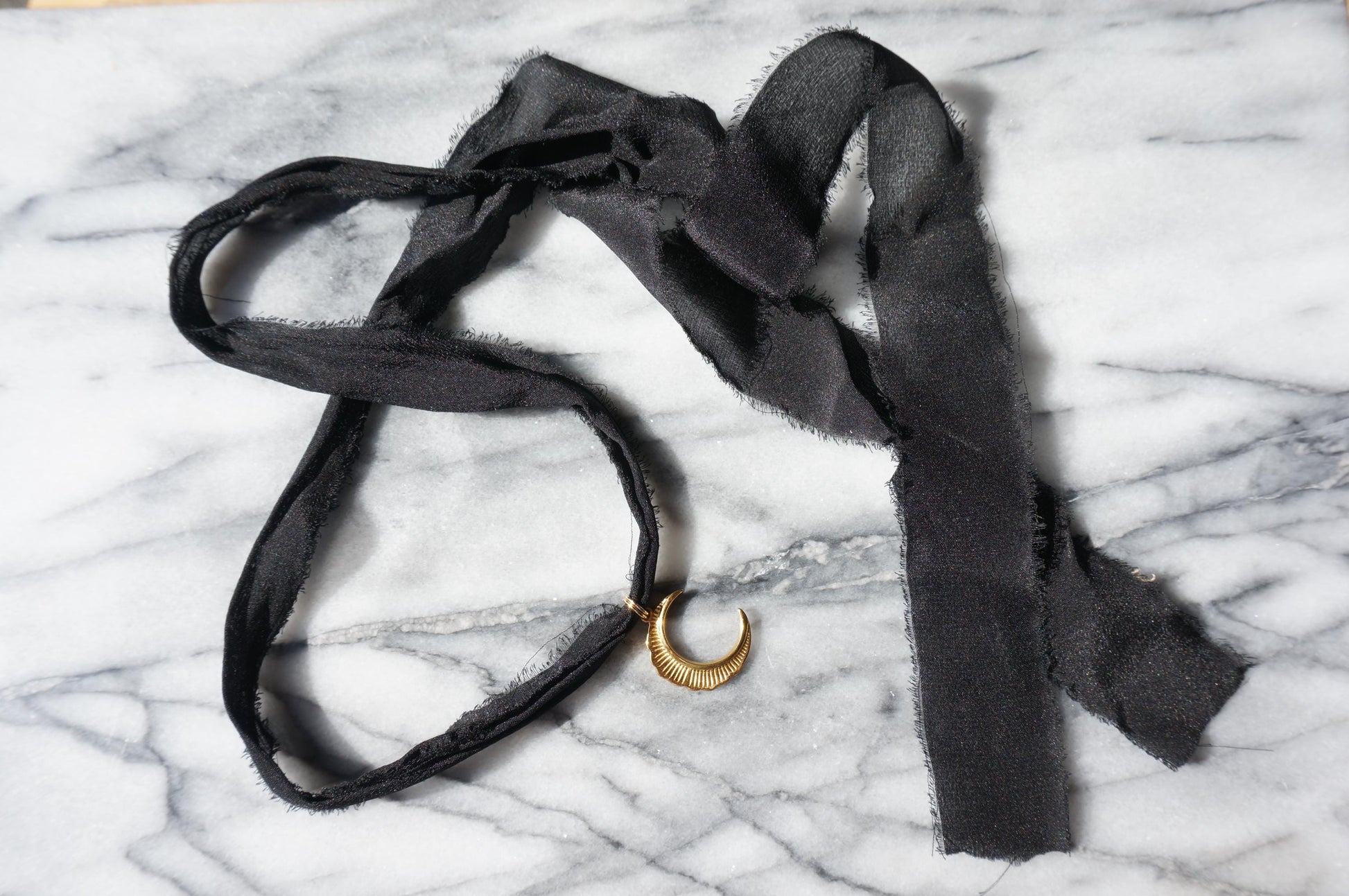 LUNA Moon 100% Silk Ribbon Choker