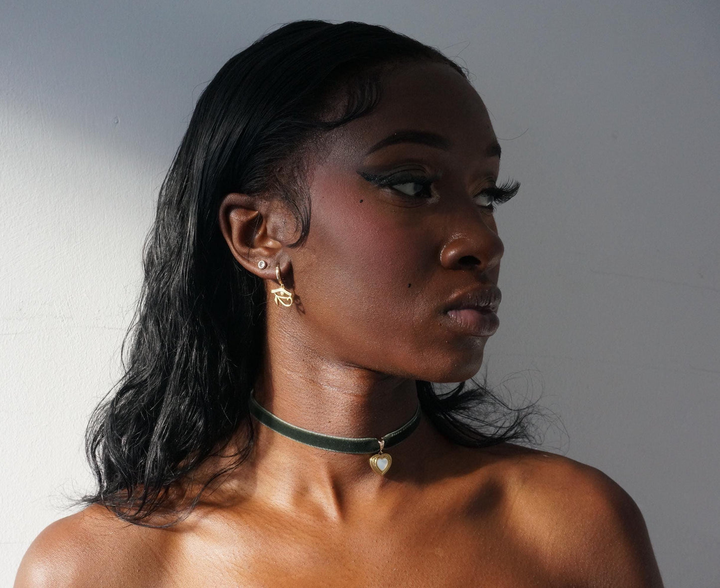 Antique Heart Stretch Black/Green Velvet Choker / Gold Silver Velvet Choker