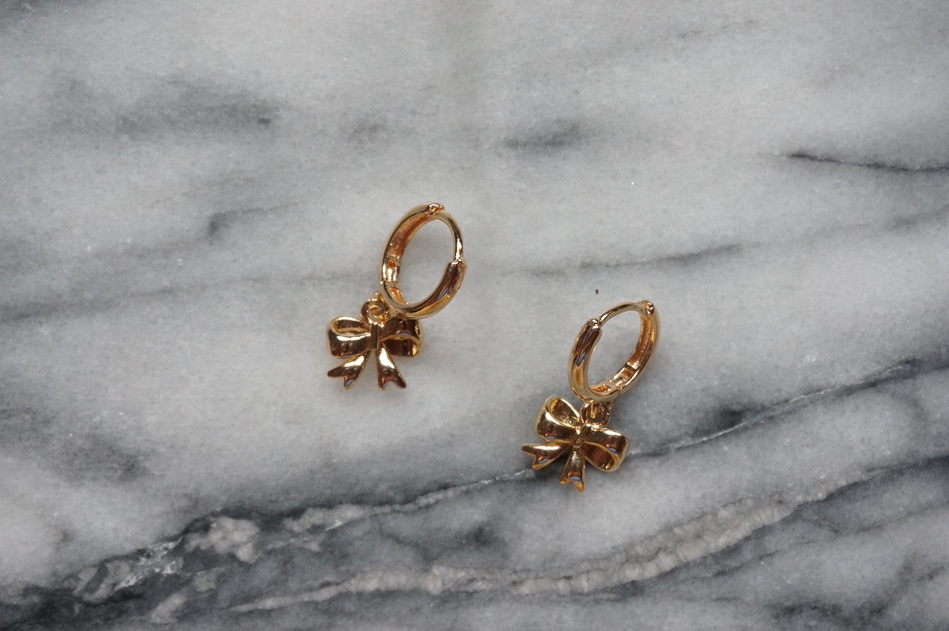 Bow Gold/Silver huggies