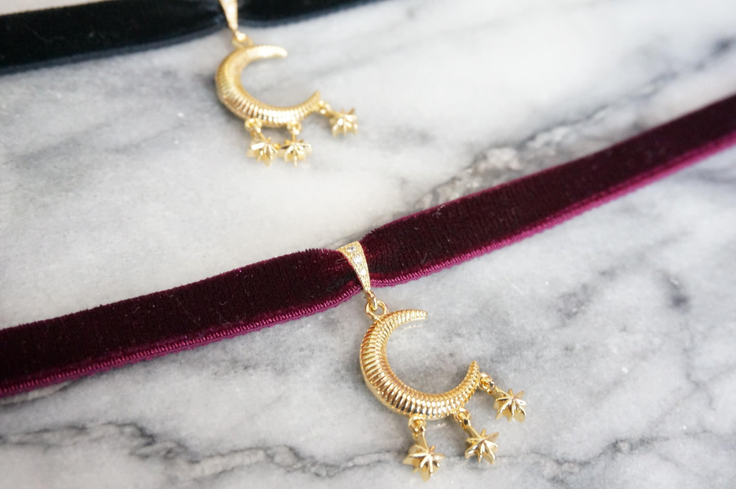 LUA Moon and Three Stars Stretch Velvet Choker / Burgundy/Black Choker