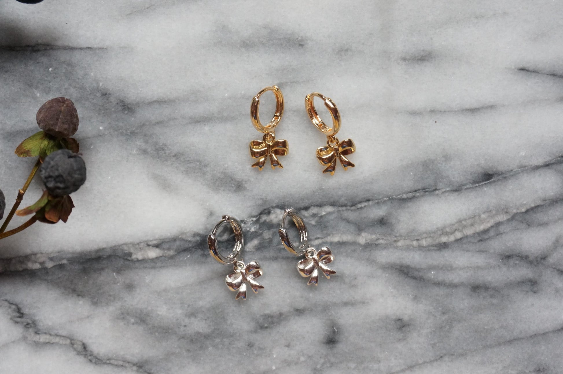 Bow Gold/Silver huggies