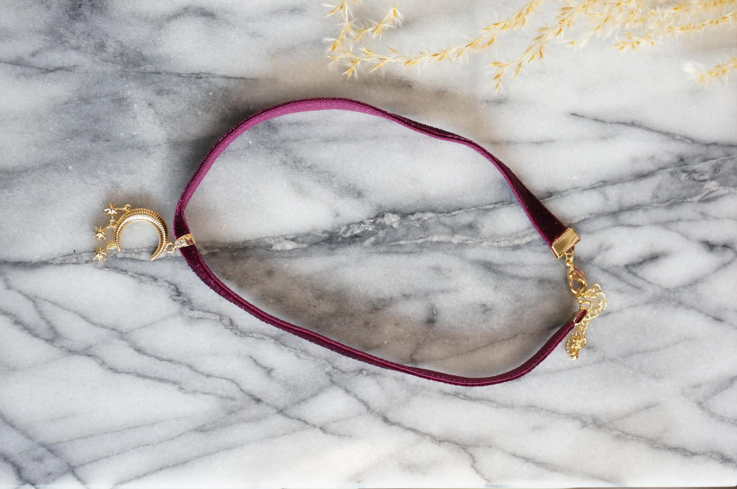 LUA Moon and Three Stars Stretch Velvet Choker / Burgundy/Black Choker
