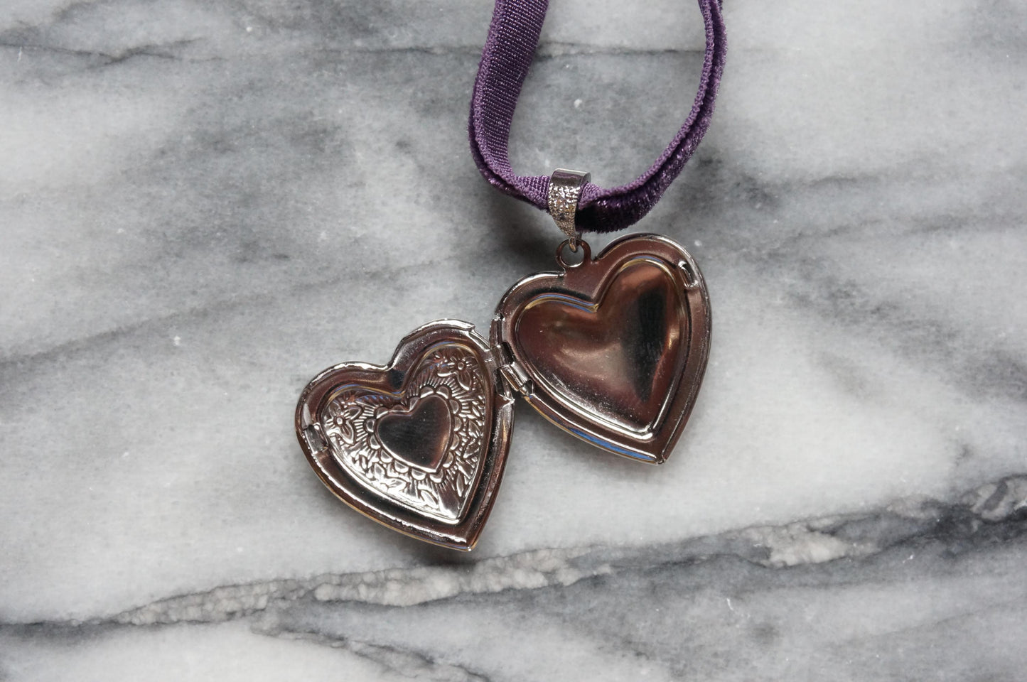 Silver Heart locket / pearl heart Brown stretch velvet choker
