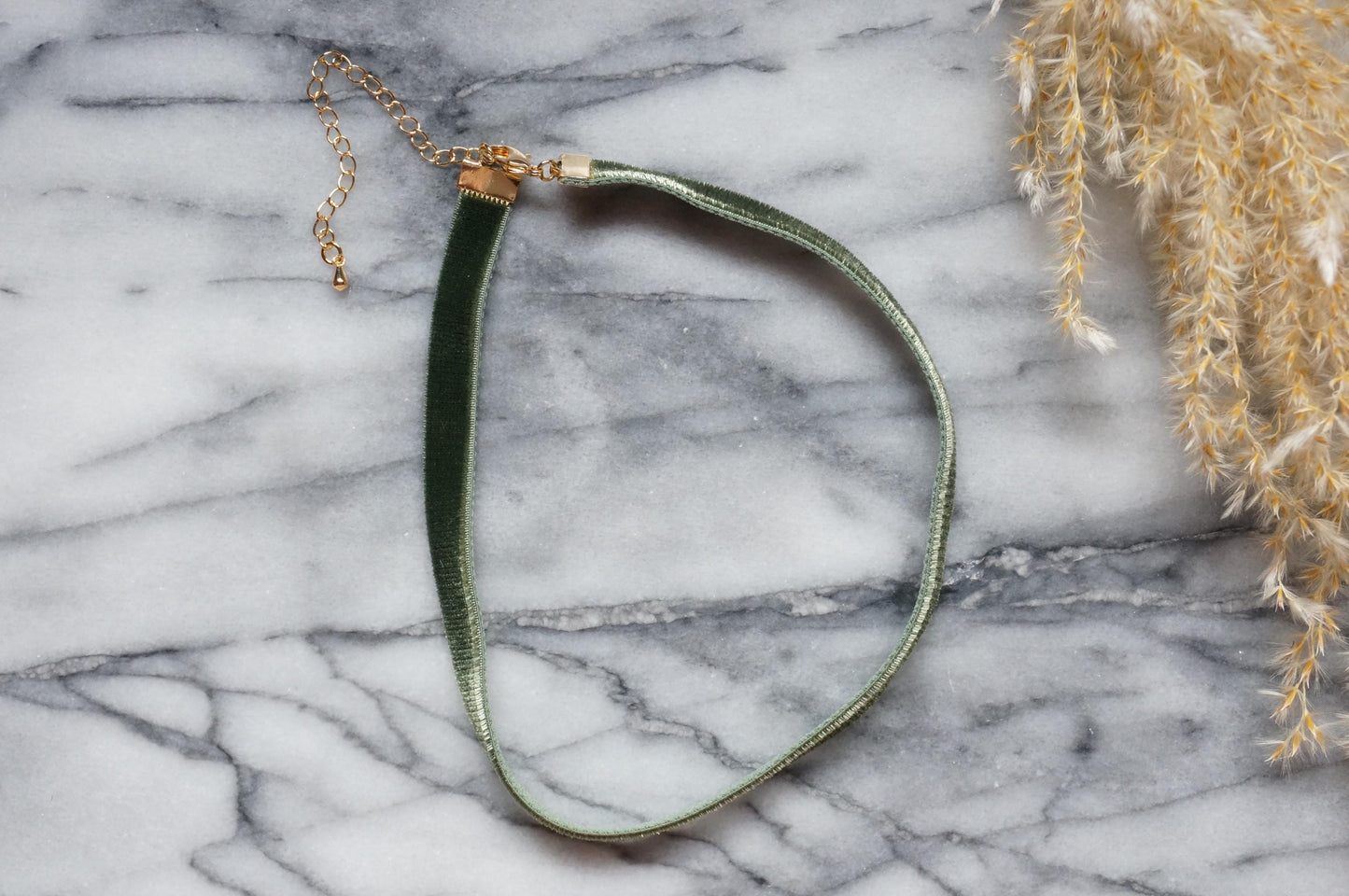 Simple Stretch Velvet Choker / Black / White / Blue / Red / Burgundy / Green / Brown / Pink Velvet Choker