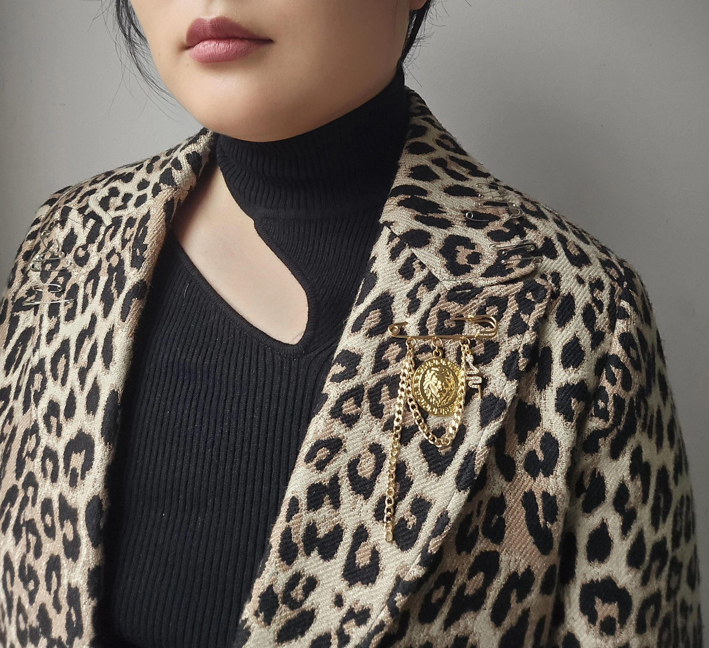 Oversized safety pin Lion / Sword / Cross