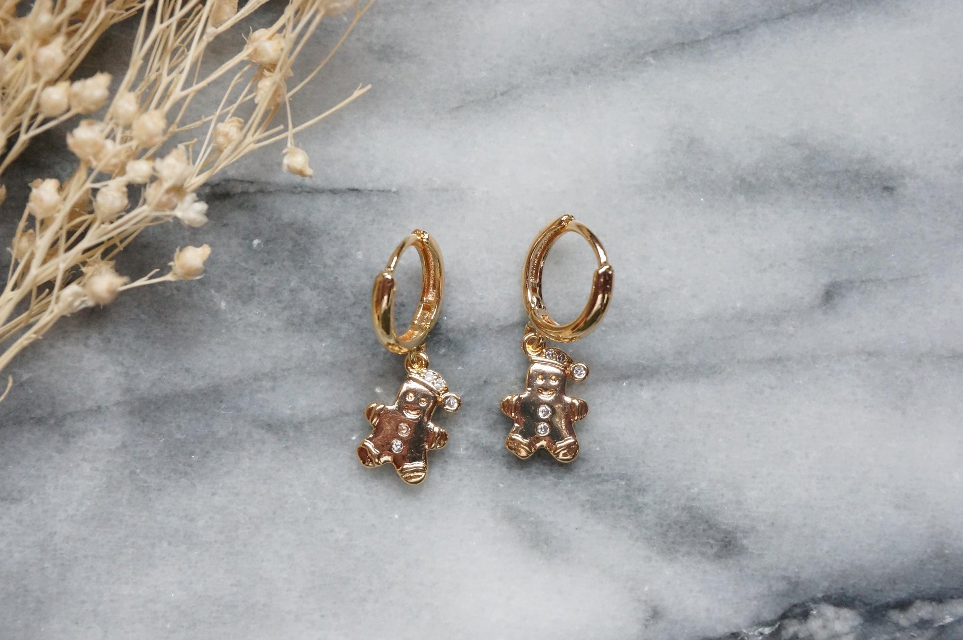 Gingerbread Gold Huggies