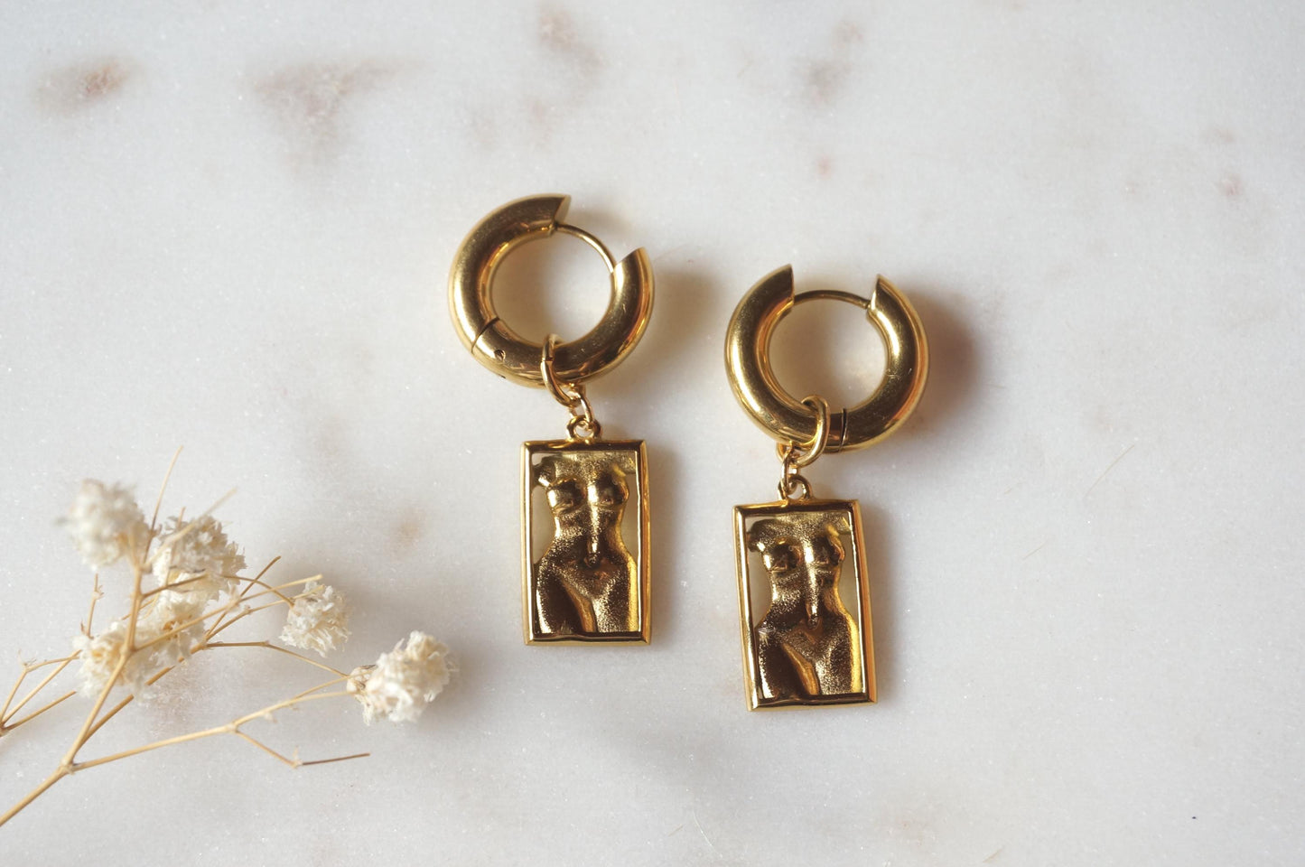 VENUS Chunky Gold Hoop Earrings