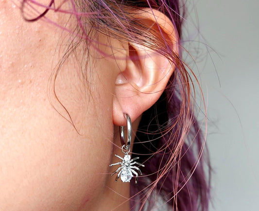 Spider Huggie Hoop SINGLE earring