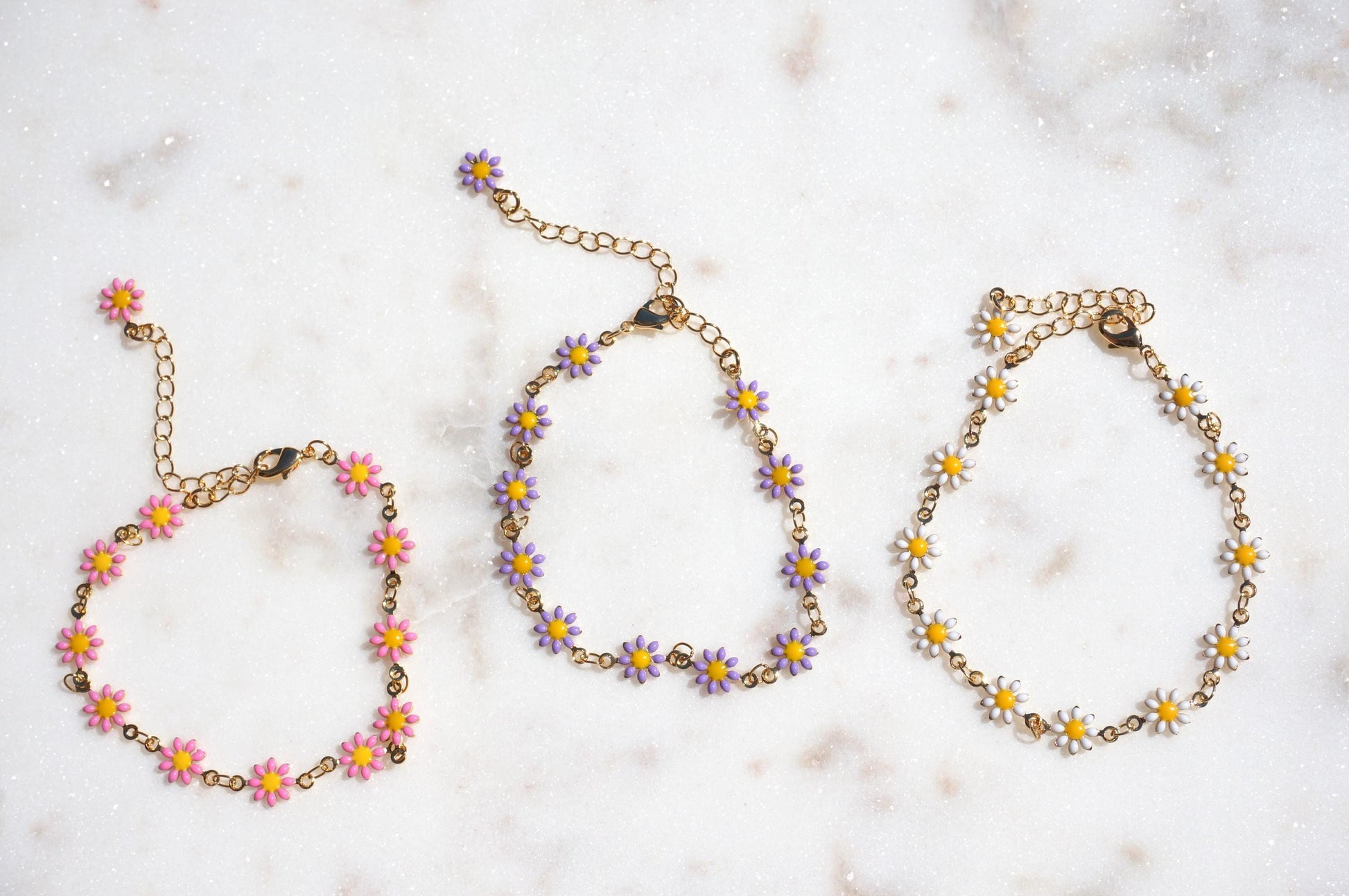 Daisy Chain Gold Bracelet / White/Pink/Purple