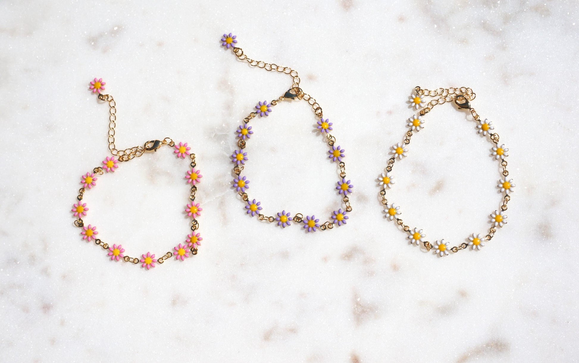 Daisy Chain Gold Bracelet / White/Pink/Purple