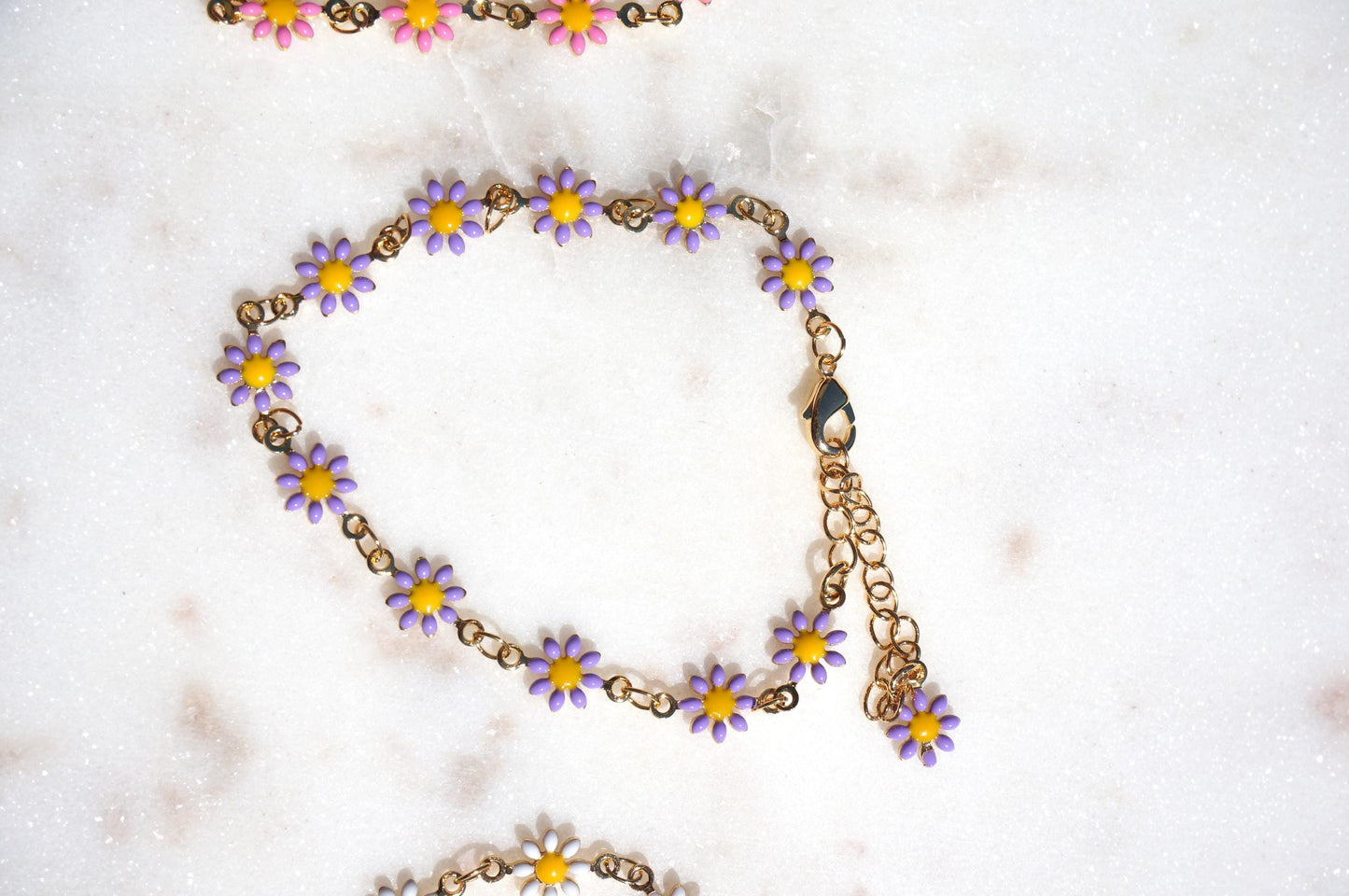 Daisy Chain Gold Bracelet / White/Pink/Purple