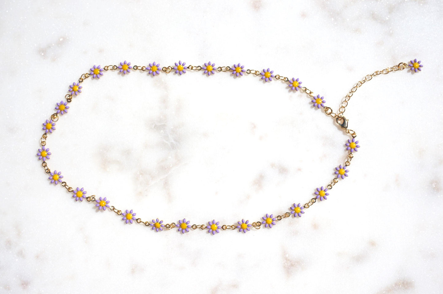 Daisy Chain Gold Necklace / White/Pink/Purple