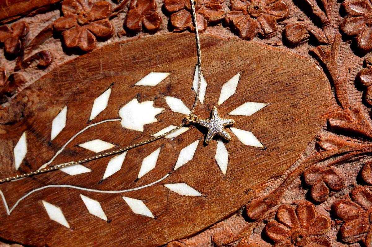 Coralie Starfish Pendant Necklace