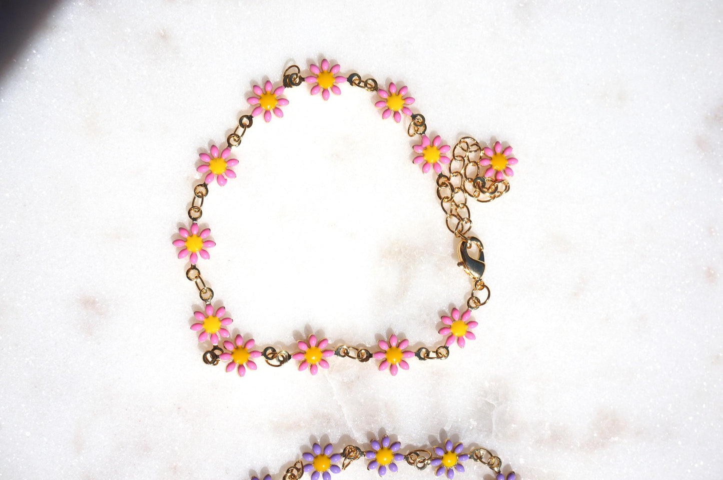 Daisy Chain Gold Bracelet / White/Pink/Purple