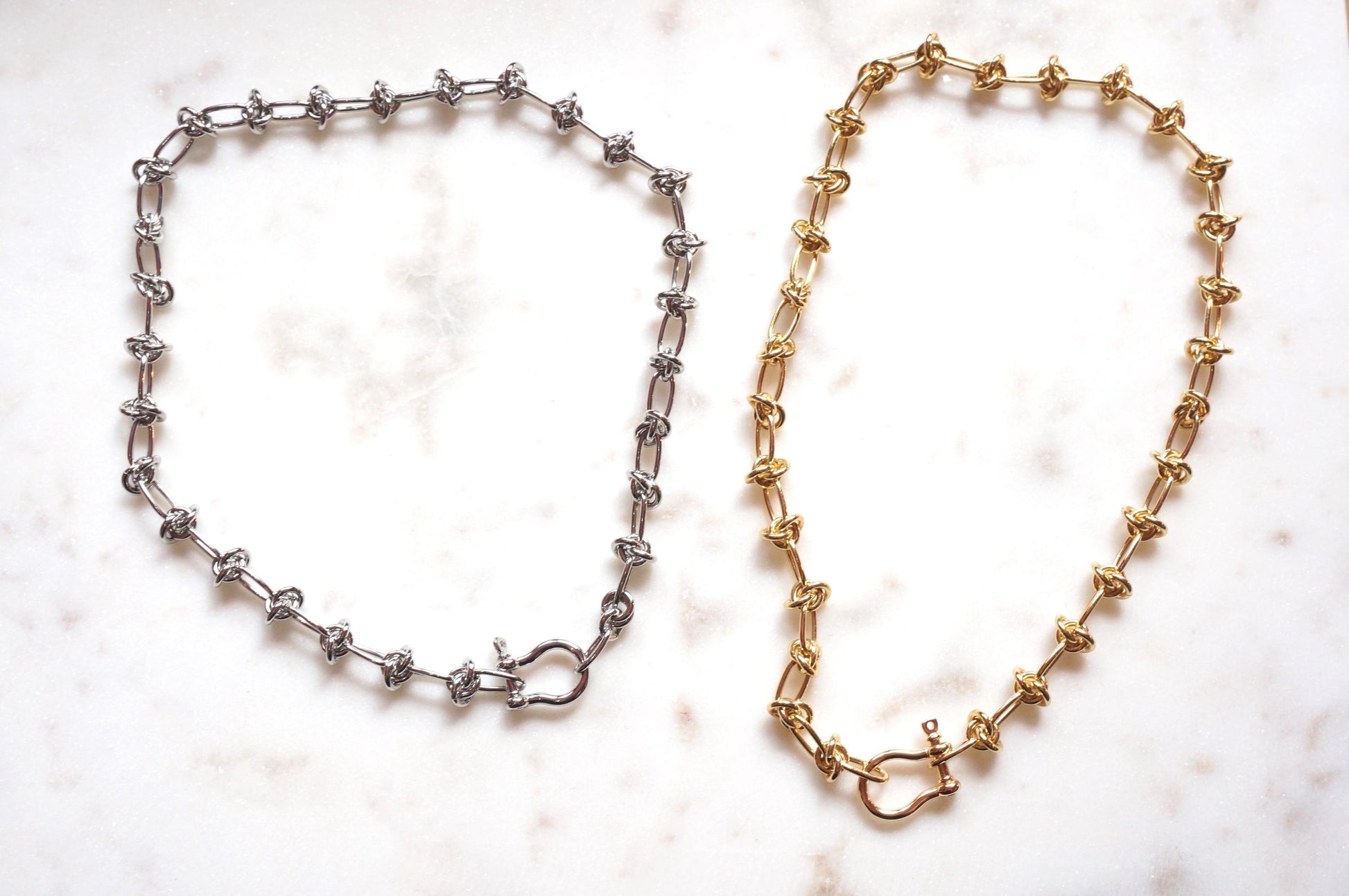 SORA Barbed Wire Style Carabiner Choker Waterproof Necklace