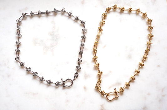 SORA Barbed Wire Style Carabiner Choker Waterproof Necklace
