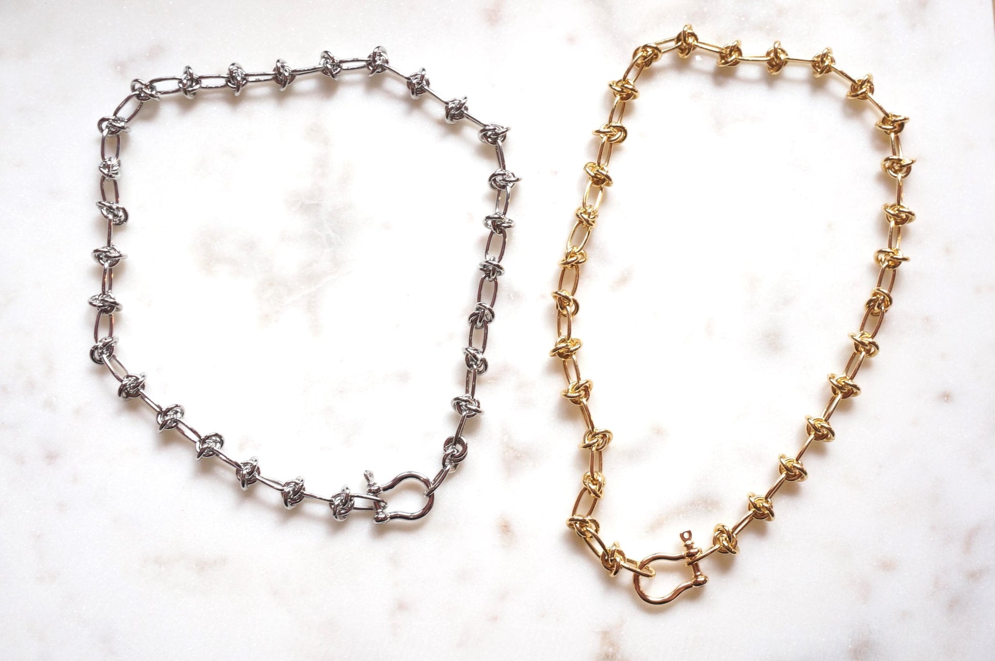 SORA Barbed Wire Style Carabiner Choker Waterproof Necklace