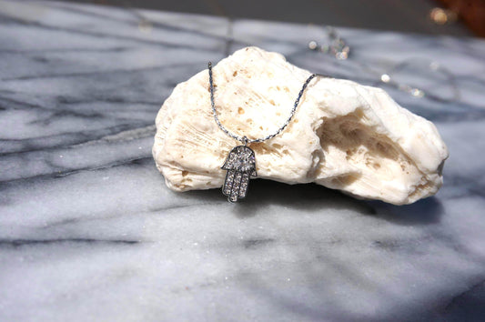 HAMSA Hand pendant Dainty necklace Gold/Silver