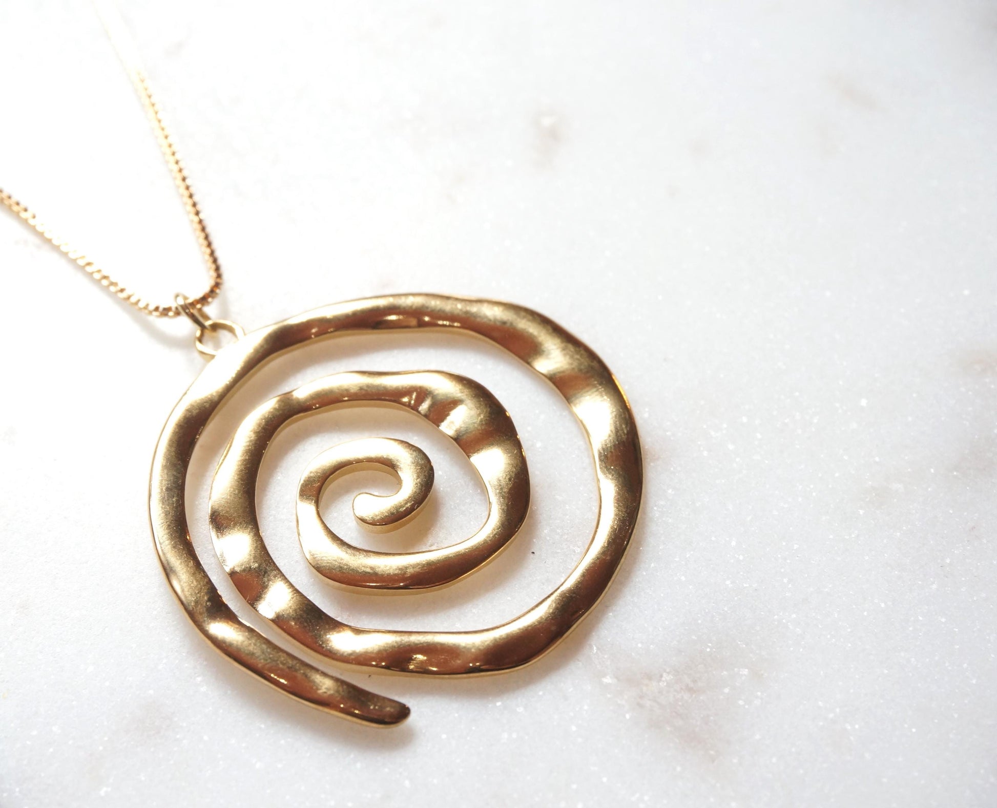 Swirl Pendant Gold/Silver Chain Necklace