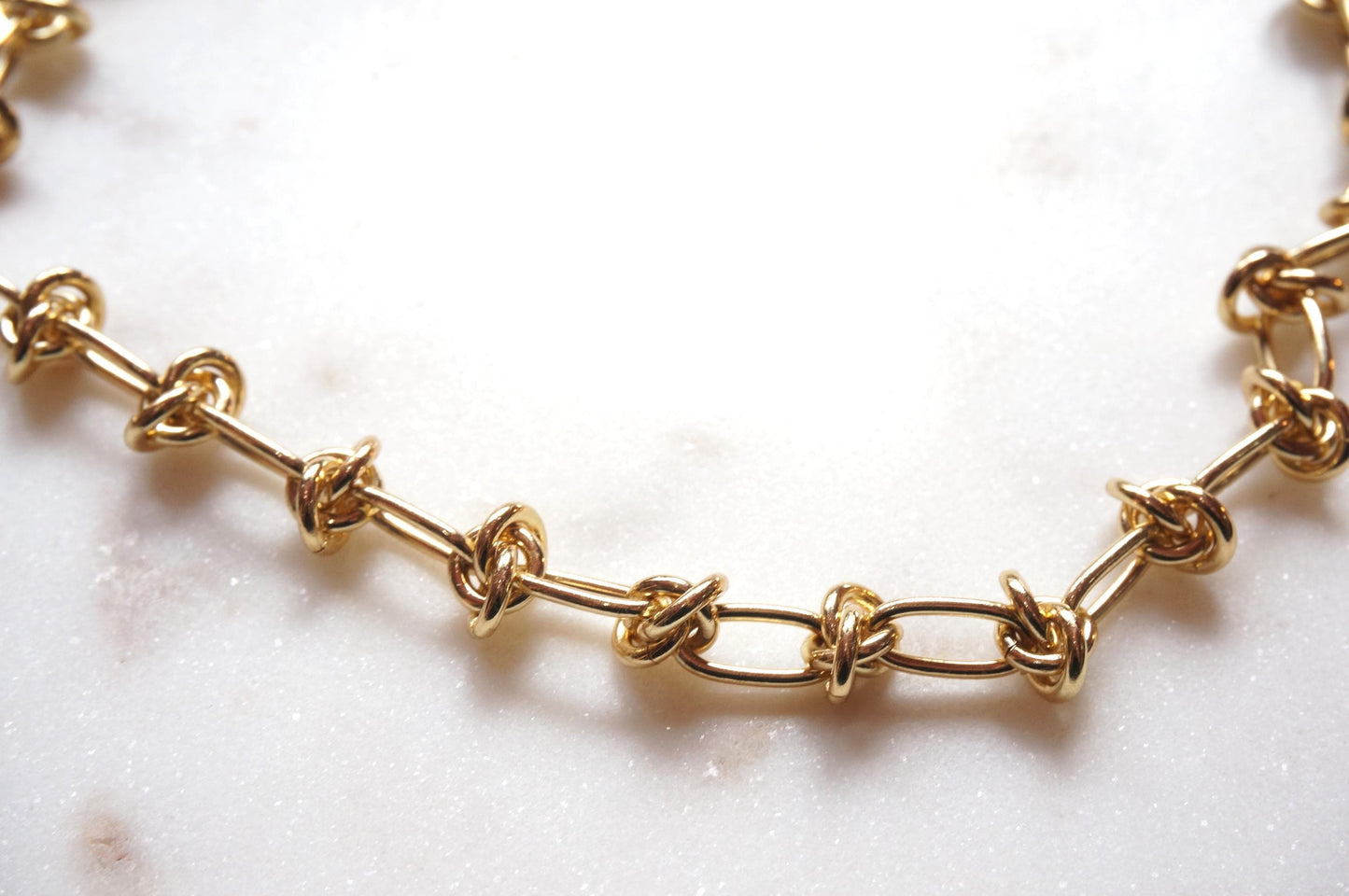 SORA Barbed Wire Style Carabiner Choker Waterproof Necklace