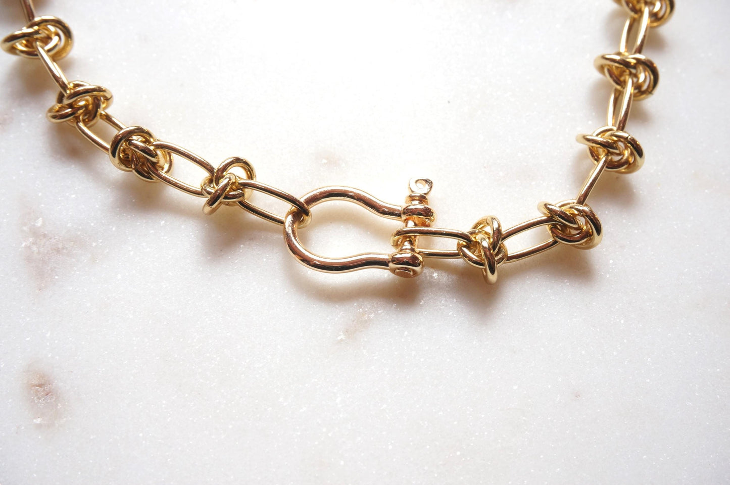 SORA Barbed Wire Style Carabiner Choker Waterproof Necklace