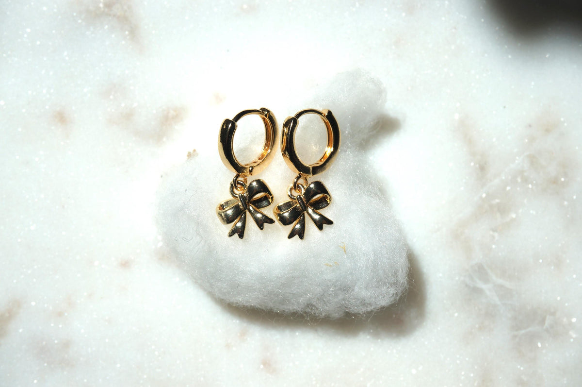 Tiny Bow Huggies / Dainty Bows Earrings