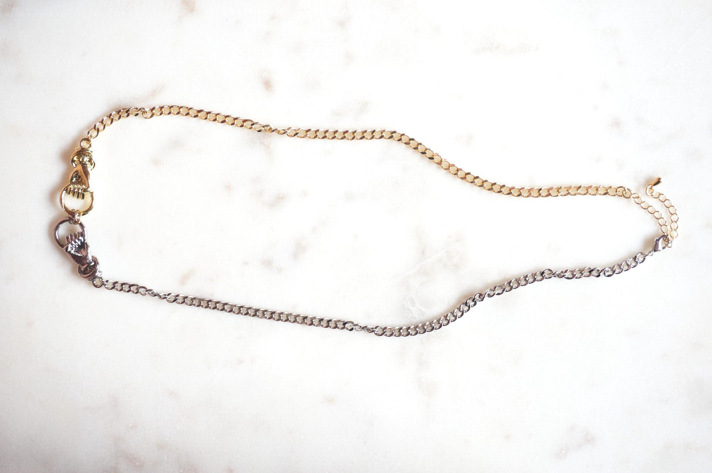 HAND IN HAND Gold/Mixed metal Plated Chunky Chain Necklace