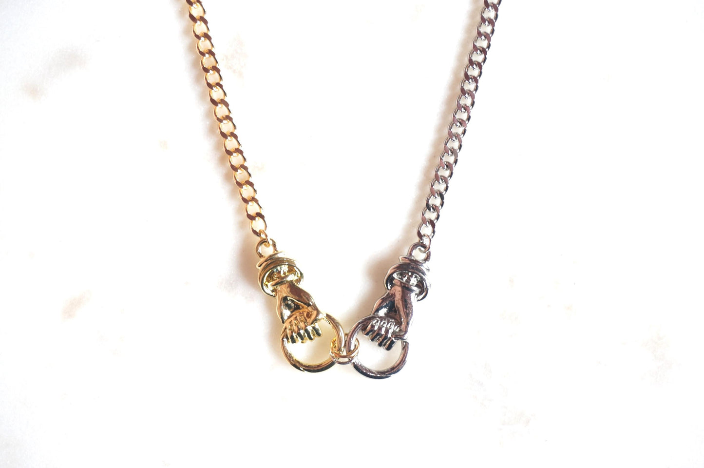 HAND IN HAND Gold/Mixed metal Plated Chunky Chain Necklace