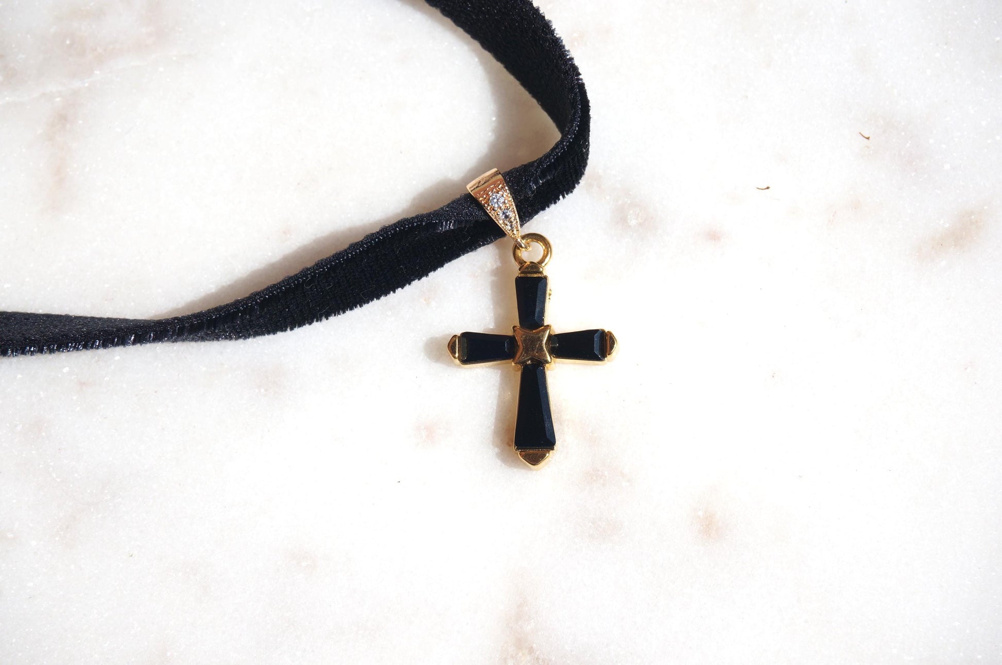 Black Crystal Cross Stretch Velvet Choker