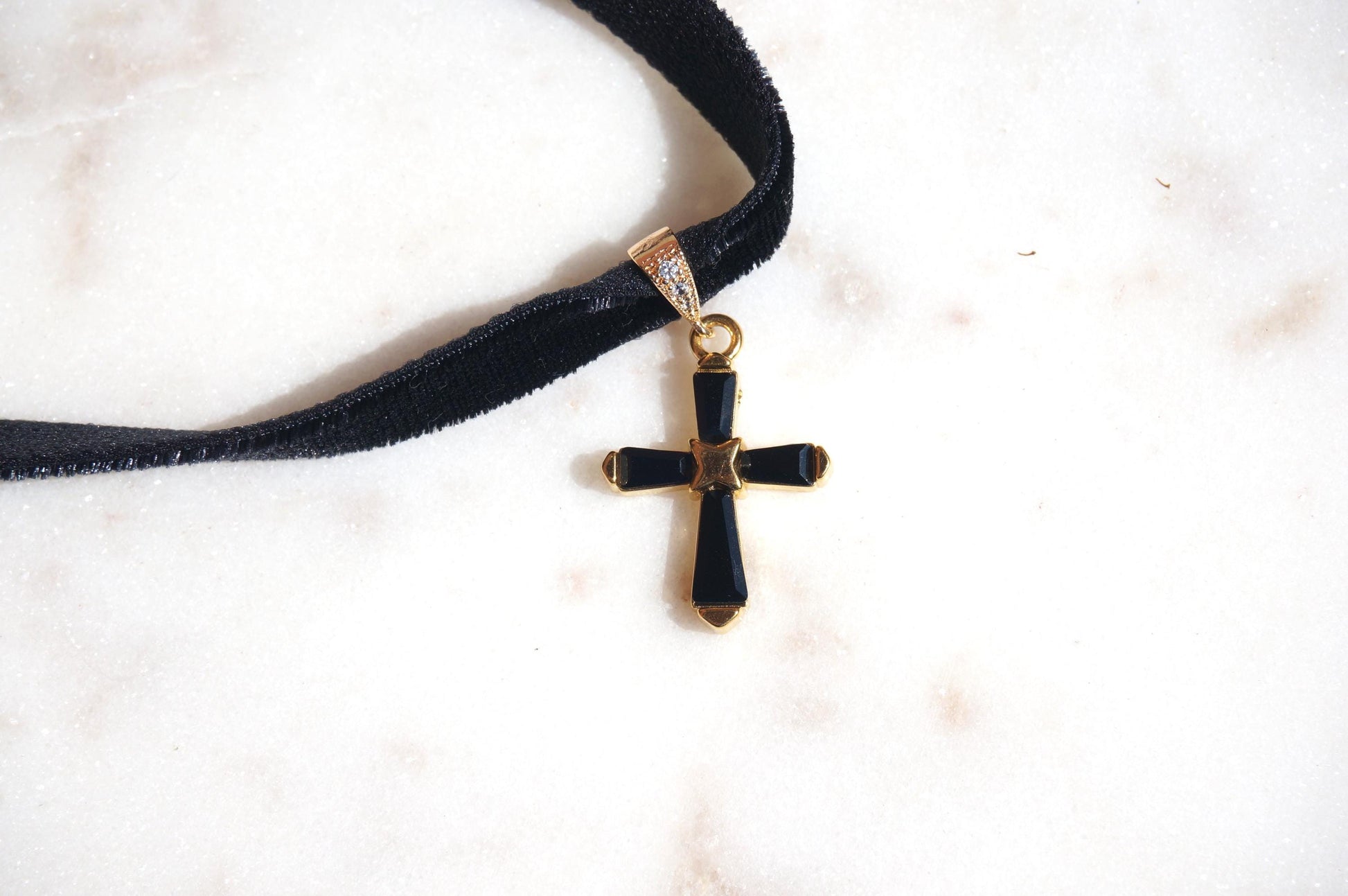 Black Crystal Cross Stretch Velvet Choker